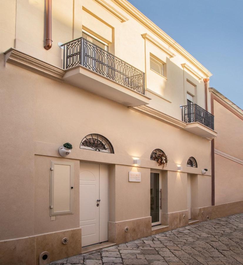 Filia Solis - Old Town Suites & Spa Bríndisi Exterior foto
